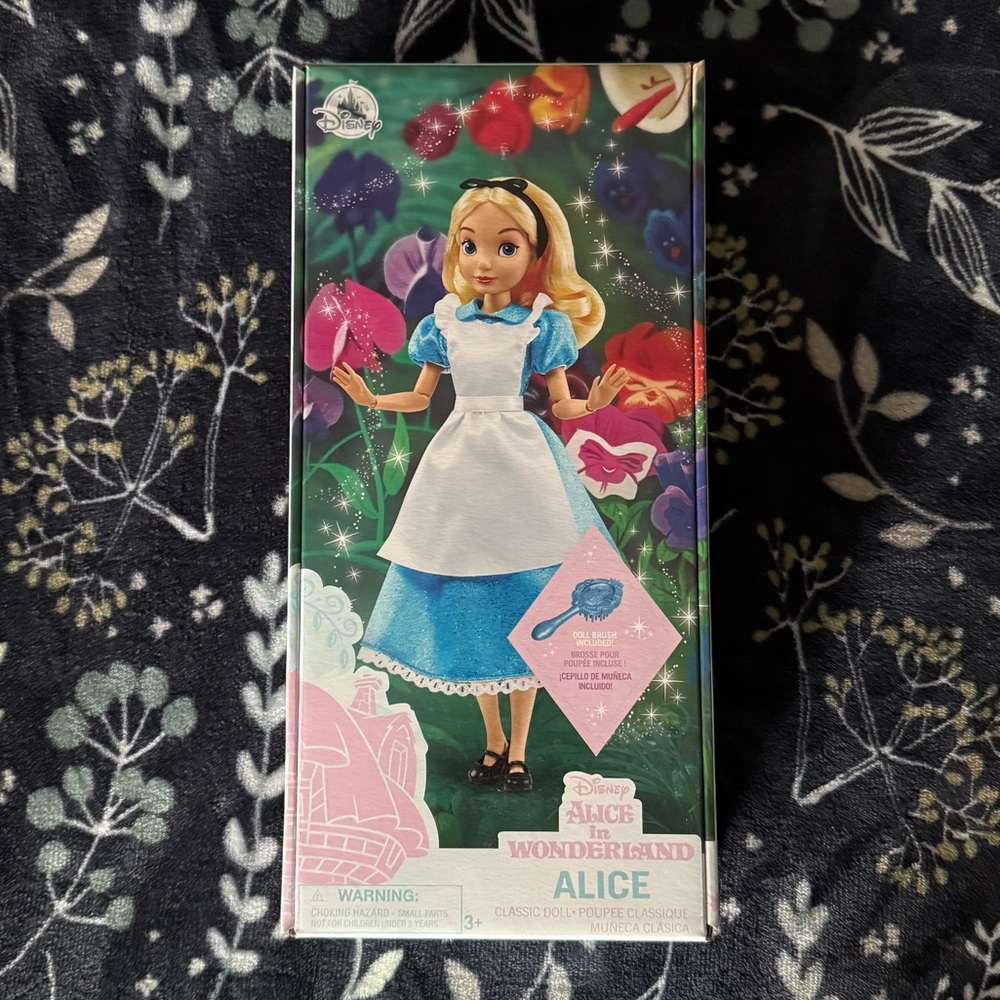 NWT. Disney Alice in Wonderland Doll